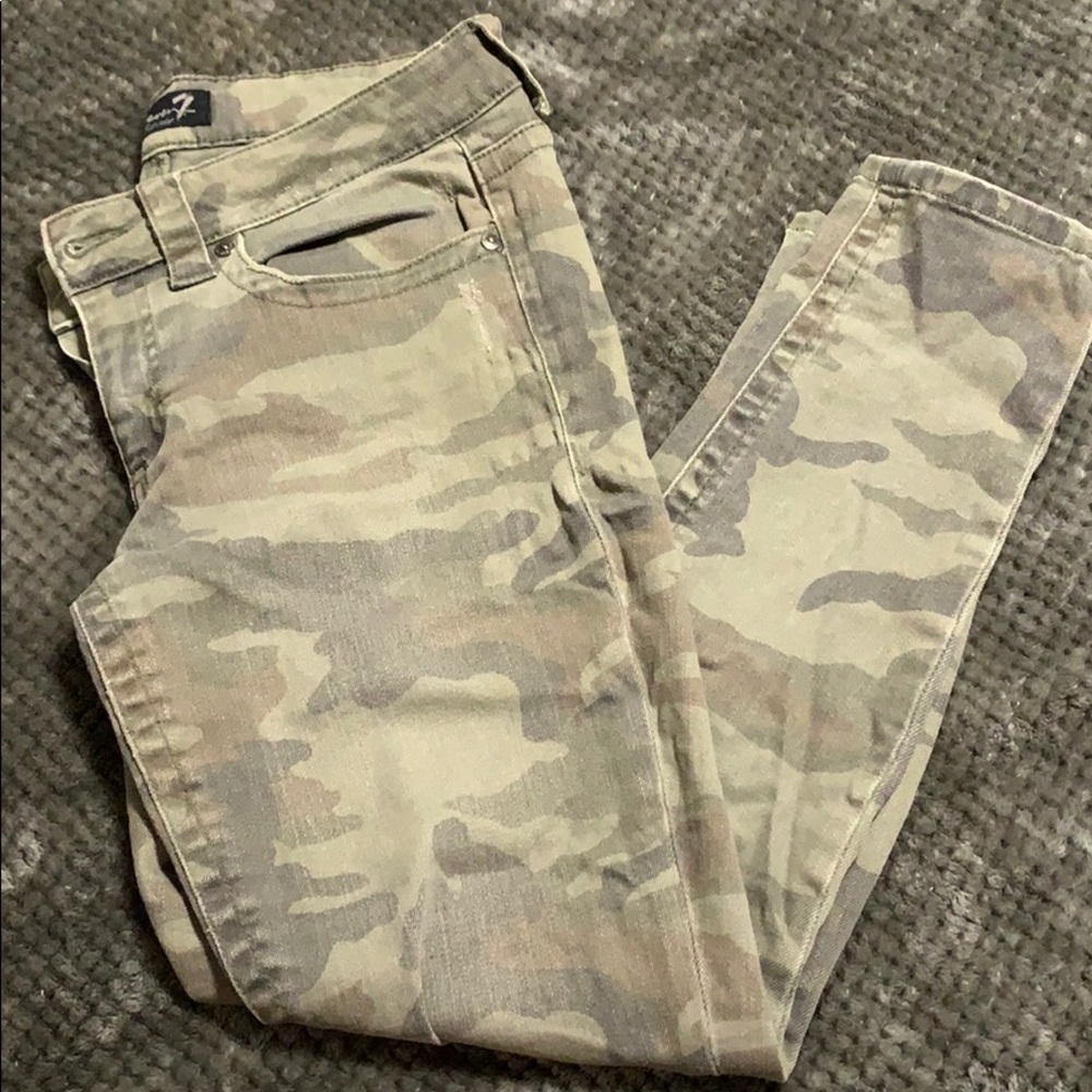 Camo skinny jeans